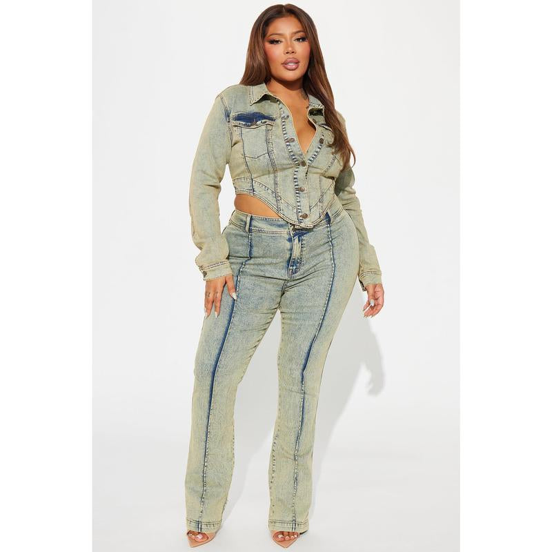 Vittoria Light Wash Tinted Denim Trucker Jacket - Elevate Your Style!