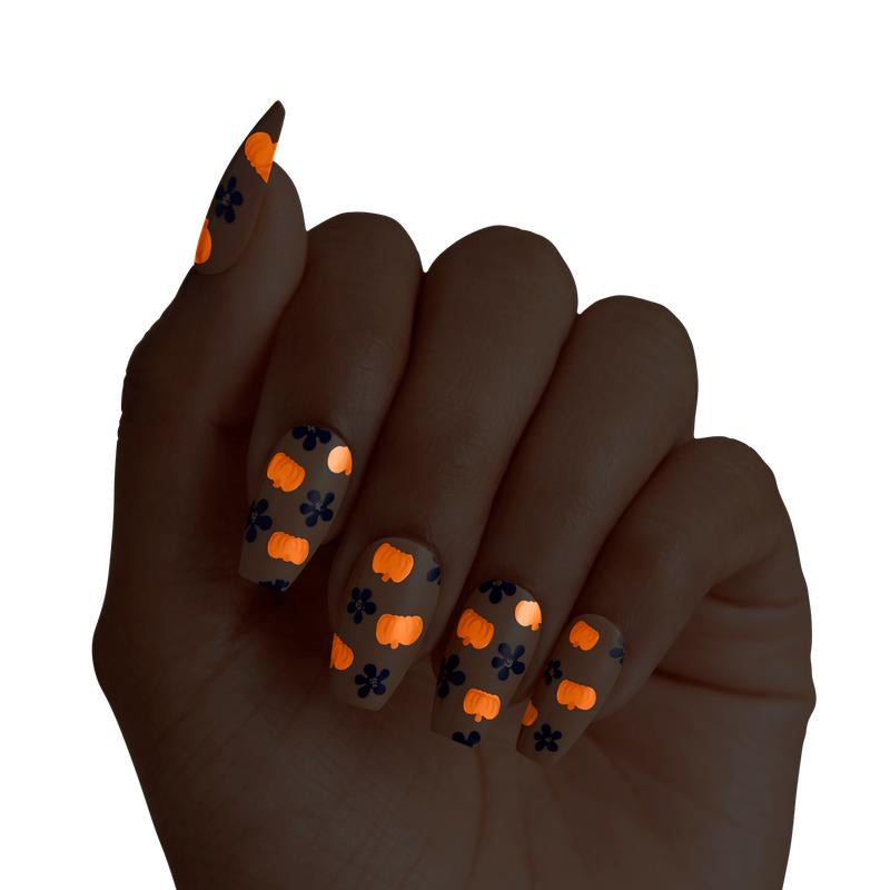 Spook-tacular KISS Allhallows Eve Press-On Glue Nails for Halloween Glam!