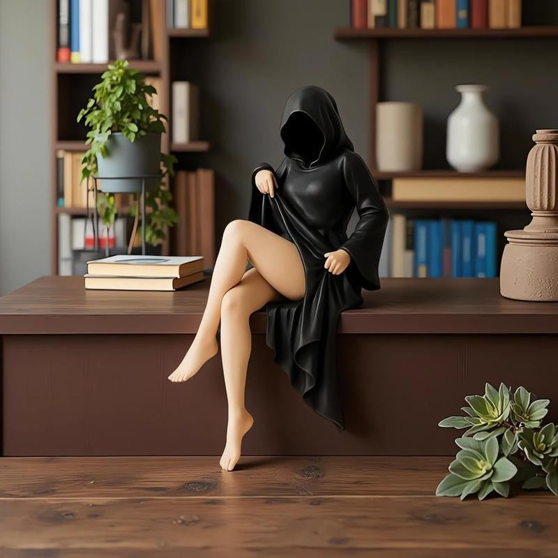 Elegant Gothic Queen Statue - Mysterious Halloween Decoration for Home & Garden, Spooky Resin Sculpture for Bookshelves and Desktops