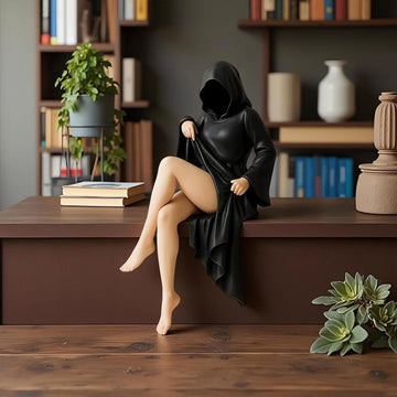 Elegant Gothic Queen Statue - Mysterious Halloween Decoration for Home & Garden, Spooky Resin Sculpture for Bookshelves and Desktops