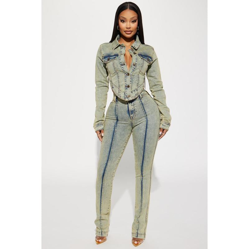 Vittoria Light Wash Tinted Denim Trucker Jacket - Elevate Your Style!