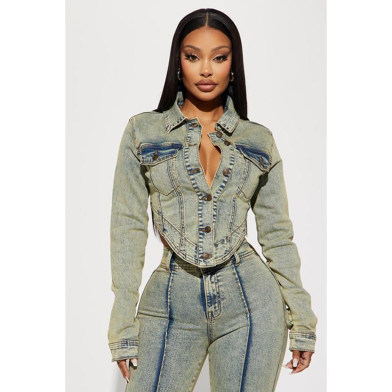 Vittoria Light Wash Tinted Denim Trucker Jacket - Elevate Your Style!